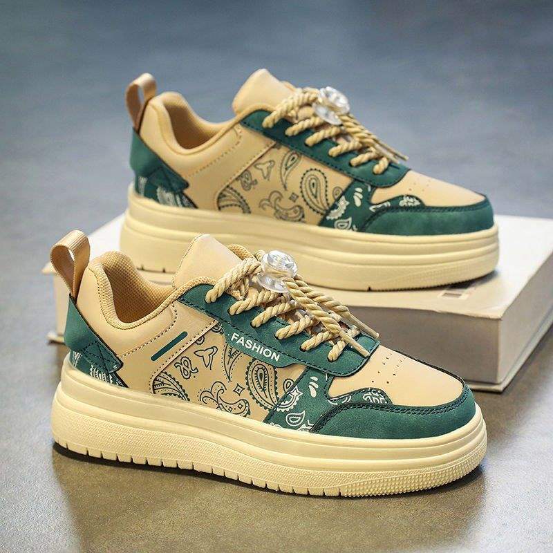 

бархатные две хлопковые туфли 2025 зима новая обувь для спорта с высоким верхом мужская обувь мальчики корейская версия модные универсальные кеды женские 44