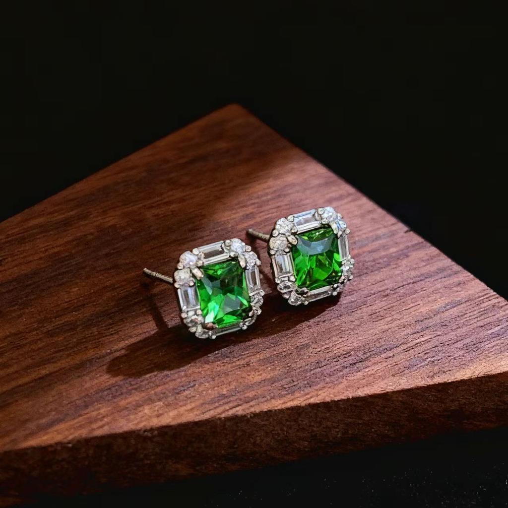 Fashion Cultivation Ruby Sapphire Emerald Square Stud Earrings Light Luxury Fashion Full Diamond Stud Earrings