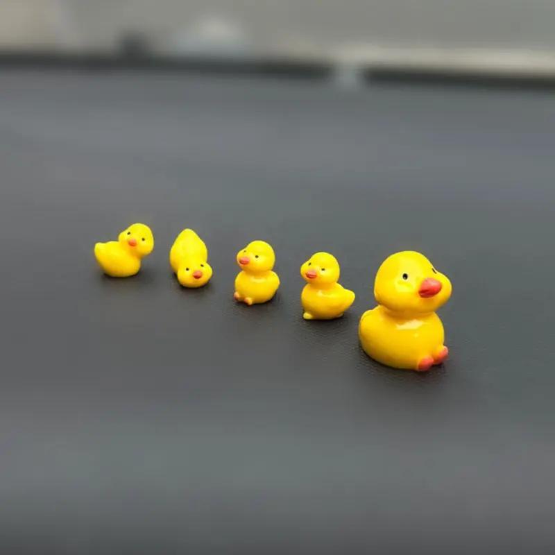 

5Pcs/set Cute Mini Ducks Home Decoration Ornaments Car Interior Decoration Auto Ornaments for Woman Man Gift Kawaii Accessories жовтий