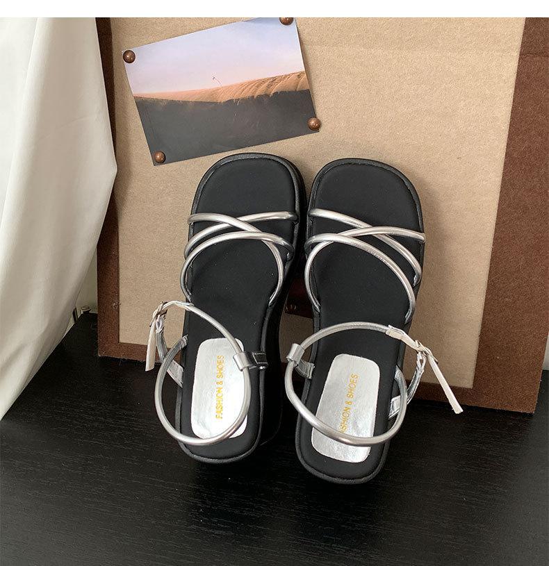 

Новые женские туфли на ремешках на танкетке и сандалии 40 серебряный