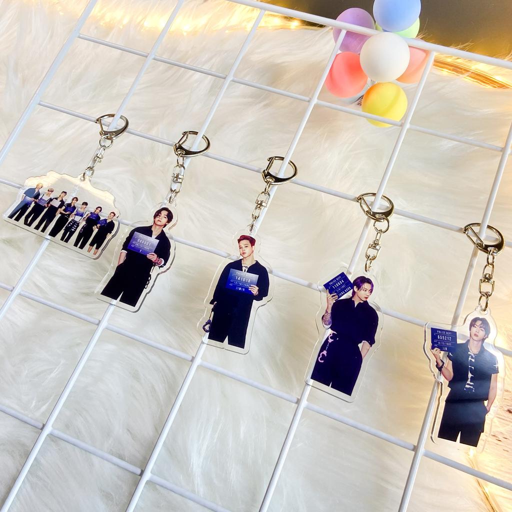 BTS Funny Cartoon Acrylic Keychain, Bangtan Boys Member Face with Cute Outfit Keyring, Kpop Idol Bag Pendant for ARMY Fans