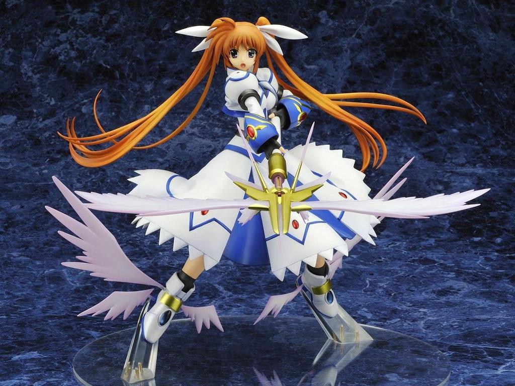 Magical Girl Lyrical Nanoha StrikerS Takamachi Nanoha Exceed Mode (1/7 Scale PVC Painted Finished Figure)