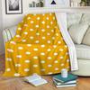Soft & Cozy Yellow Polka Dot Flannel Throw Blanket - Versatile All-Season Gift for Friends and Family, Machine Washable