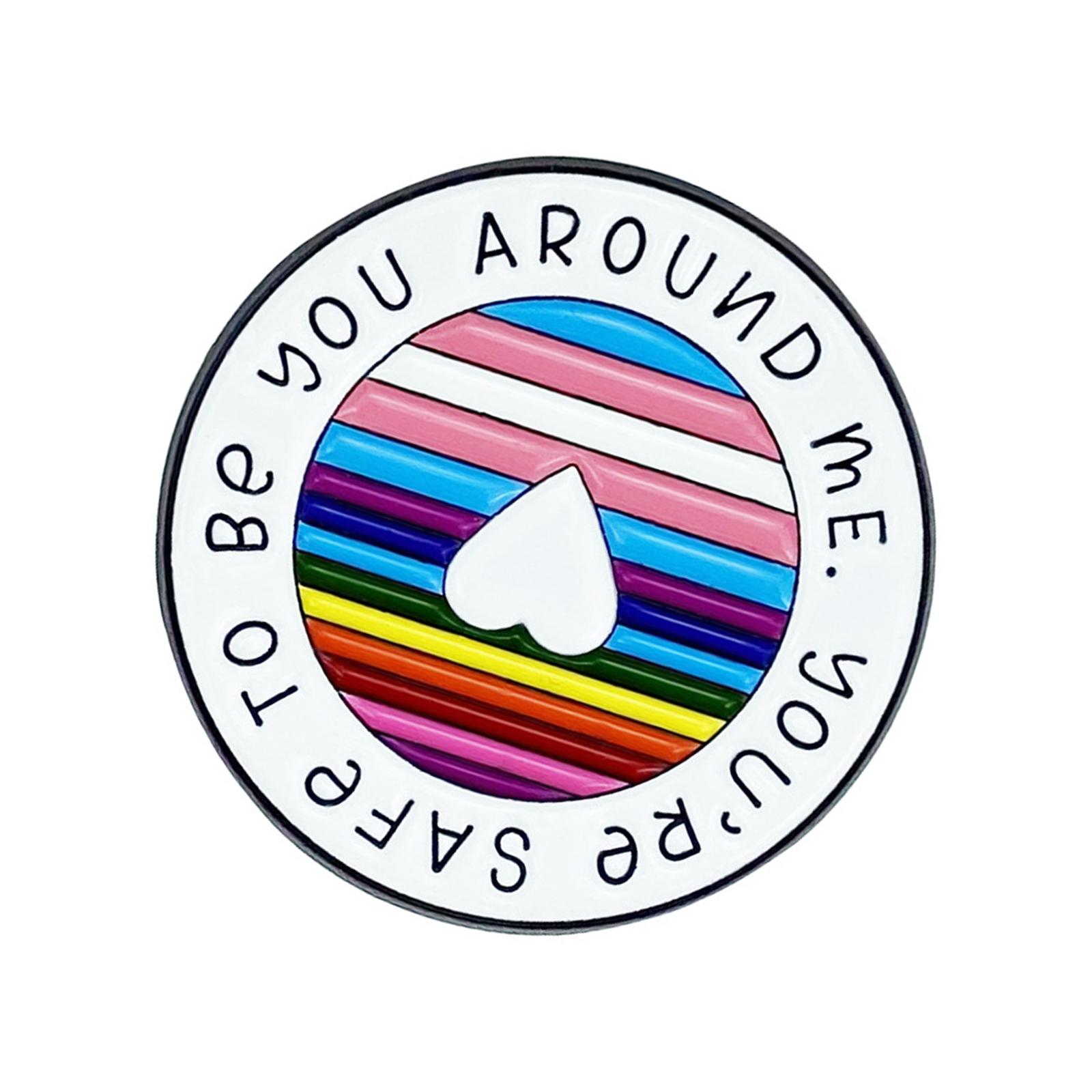 

Кругла райдужна емальована брошка ручної роботи. Зі значком Зі мною ти можеш бути собою . LGBTQ лацканний значок для піджаків та аксесуарів