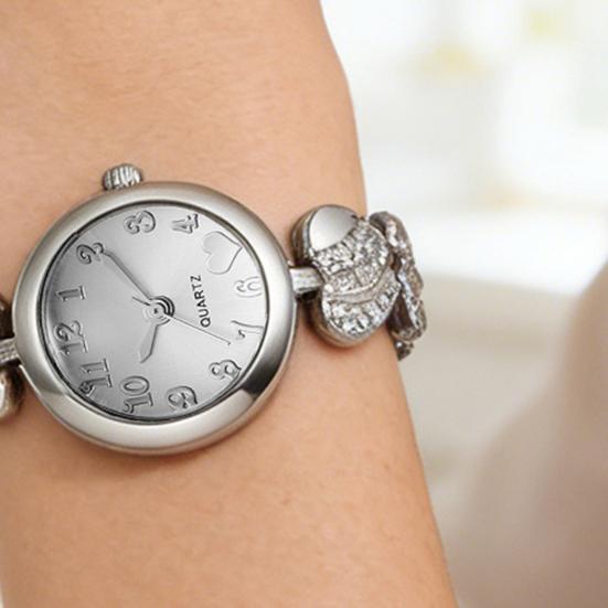 Women Heart Bracelet Watch Rhinestone Quartz Wristwatch Round Dial Elegant Watch for Party Casual Formal Wear