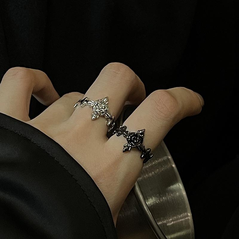 Niche Design Cold Wind High Sense Open Ring Cross Set Dark Personality Retro Index Finger Ring