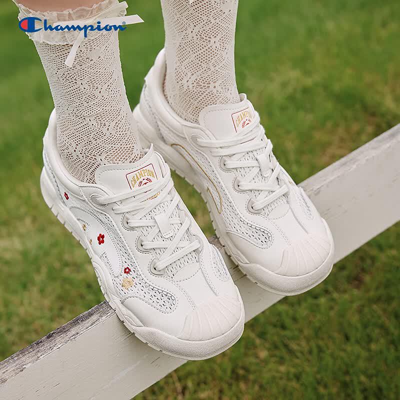 Champion Lightweight Casual Sneakers
