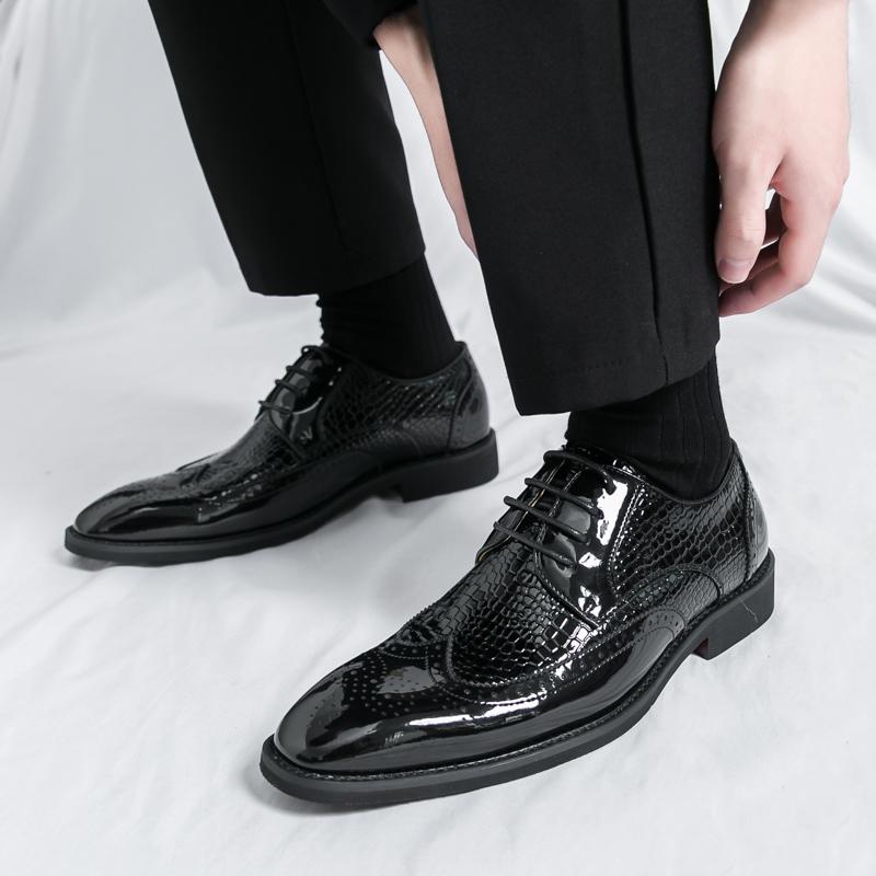 Men Brogues Wedding Dress Dance Shoes Black Brock Carved Leather Shoes Business Formal Shoes Tuxedo Prom Blazers Shoes Large Size