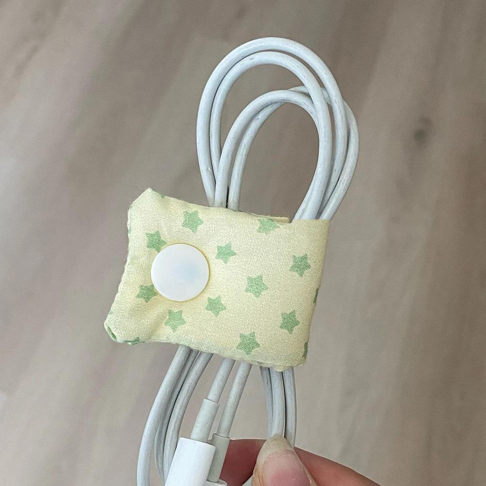 

Cute Fabric Black and White Polka Dot Data Cable Storage Buckle Winder INS Style Headphone Cable Charging Cable Storage 11*4cm жовтий
