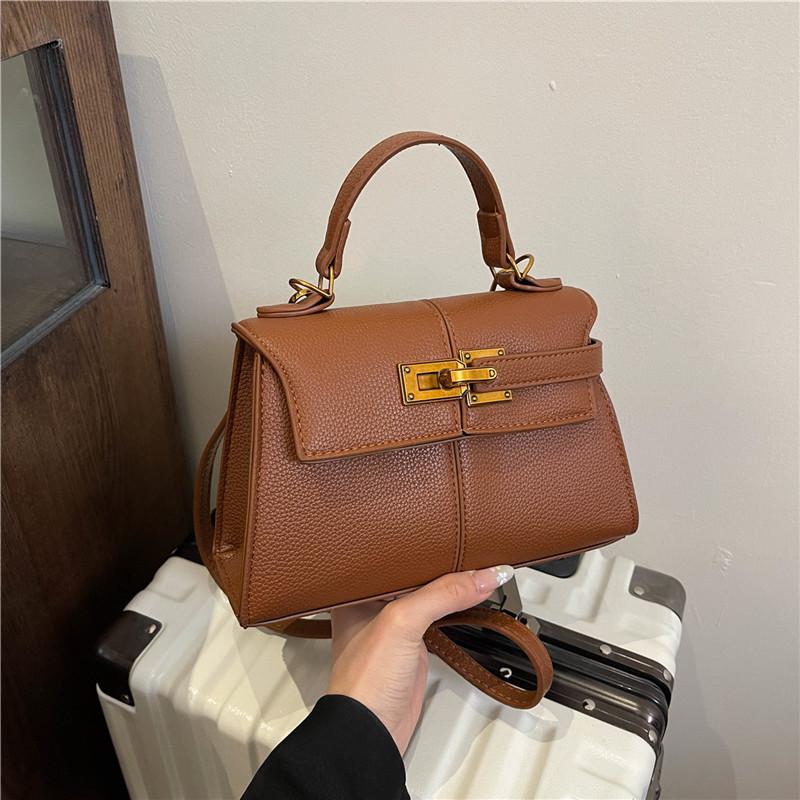 

Новая простая сумка-мессенджер на плечо с замком в виде личи, трендовая женская сумка коричневый