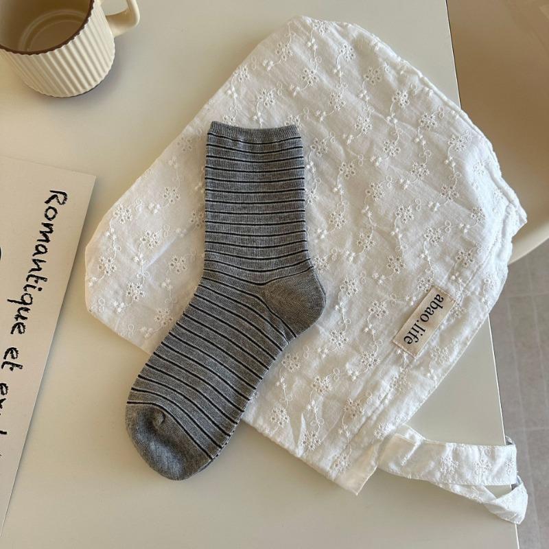 Women's New Spring and Summer Products Are All Striped Boneless In The Tube Pile Socks