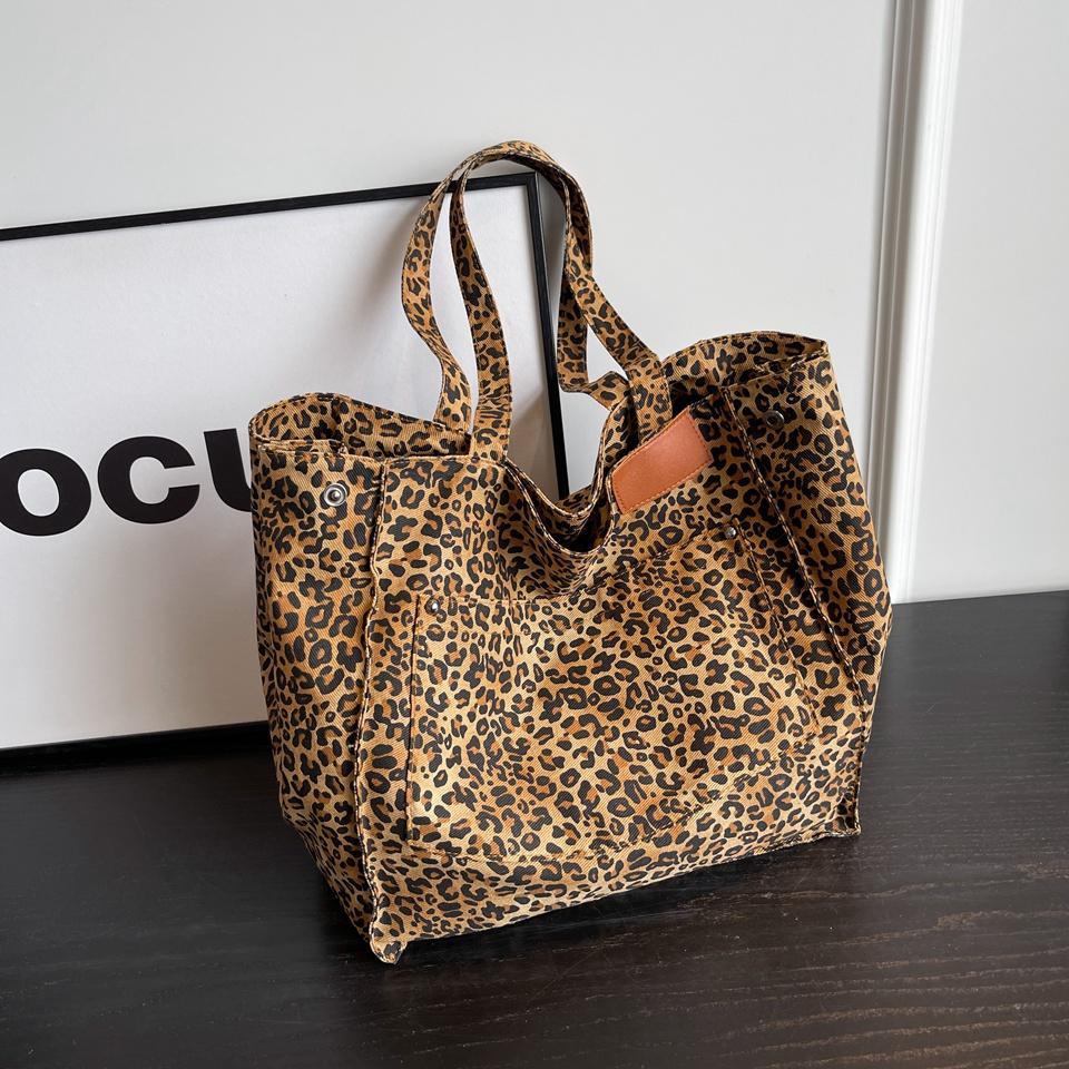 Leopard Casual Totes For Women Large Capacity Fashi Shoulder Bags Soft Cloth Big Leisure Or Travel Bags Korea Lazy breeze Bags