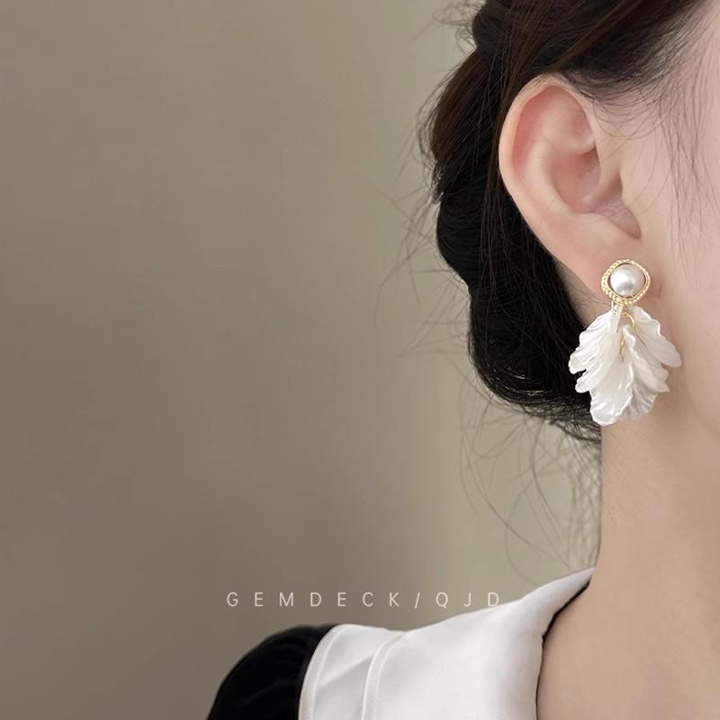 Luxurious European & American Diamond Tassel Stud Earrings for Evenings and Parties