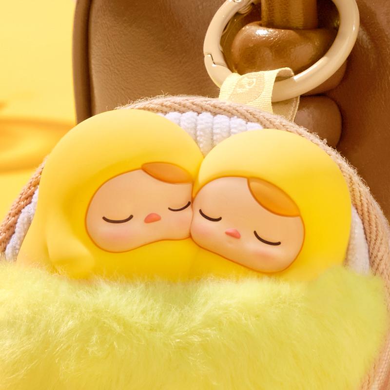 New POP MART PUCKY Egg Bean Collection Beech Earphone Case Trend Based Products 8cm PPMT-2506-0058