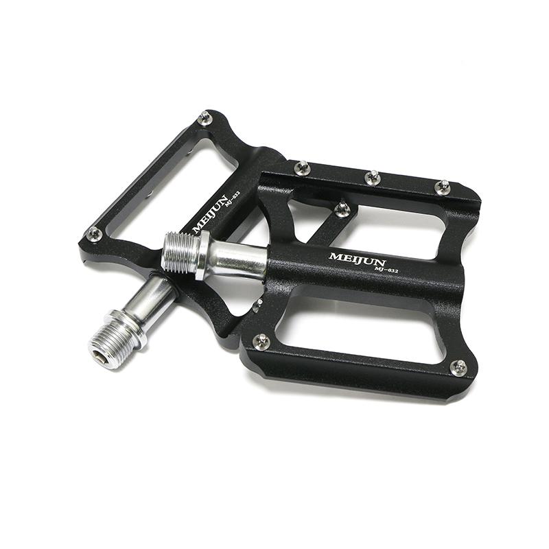 MEIJUN Ultralight MTB Bicycle Pedals Mountain Road Bike CNC Bearings Anti-Slip Nails Pedal Lightweight BMX Cycling Parts