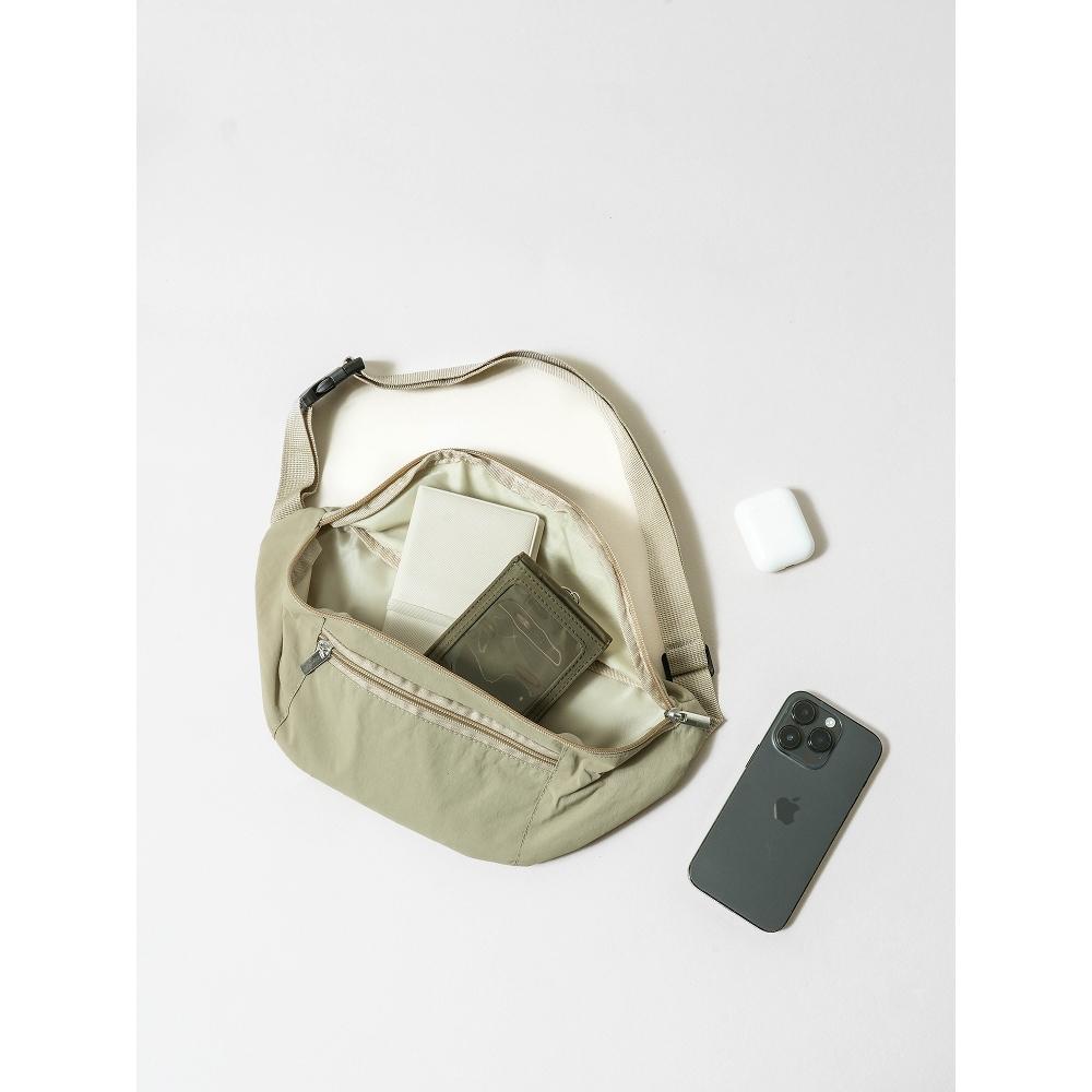 Daiso Hello Autumn Pocket Cross Hip Beige