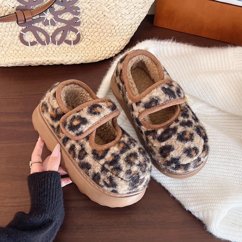 

Корейская версия туфель-маффинов осень-зима платформа одинарные туфли маленькие черные туфли с хлопком женские туфли Doudou пушистые туфли два хлопка 40/41 цветной печати леопарда