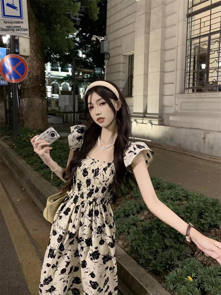 2024 Summer Travel Floral Dress - Elegant, Slim Waist Design with Sweet Ruffled Sleeves