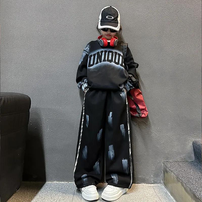 

Весенне-осенний повседневный костюм для девочек, толстовка с надписью, брюки, комплект из двух предметов для детей среднего и старшего возраста 160 чёрный