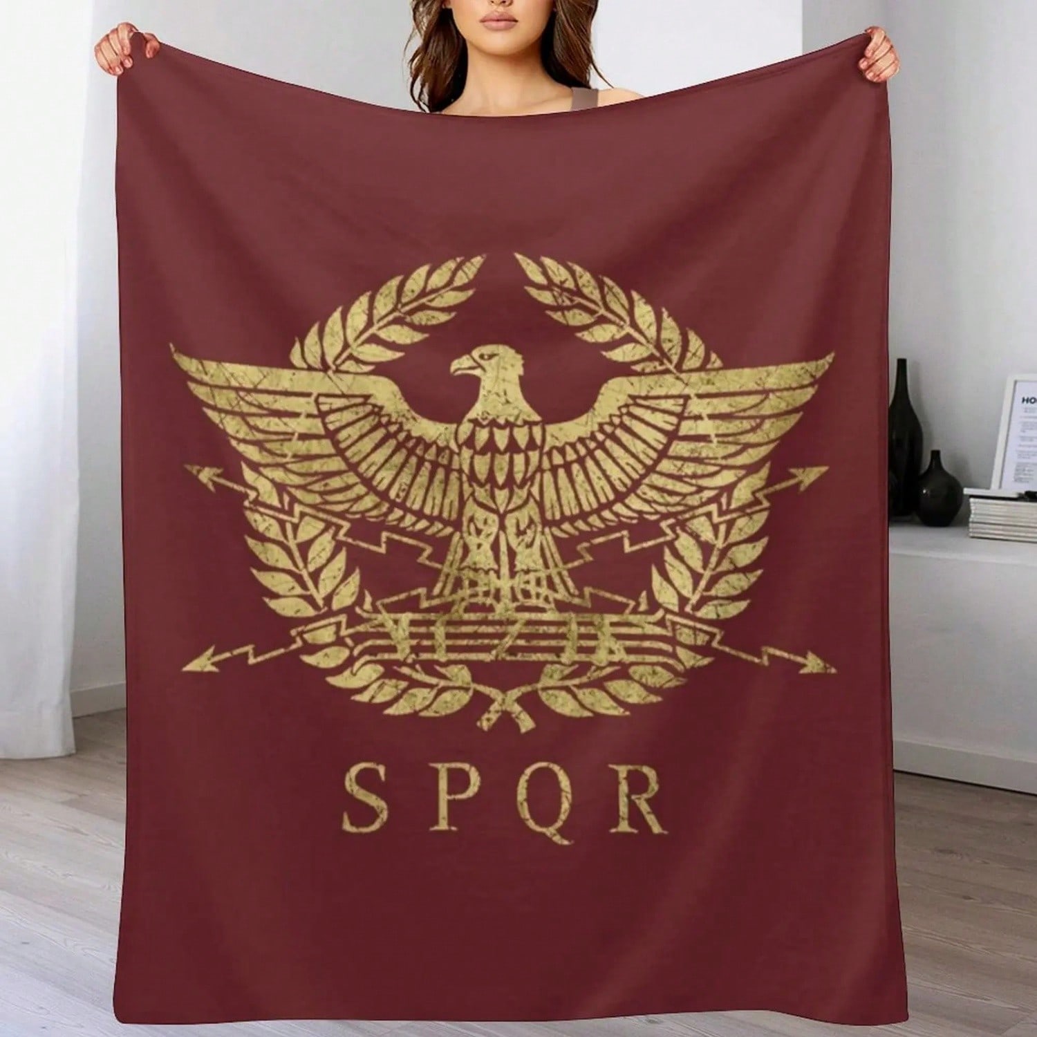 Roman Empire Emblem V01 T-Shirt Throw Blanket Furrys Luxury Throw Funny Gift Decorative Beds Blankets S разноцветный