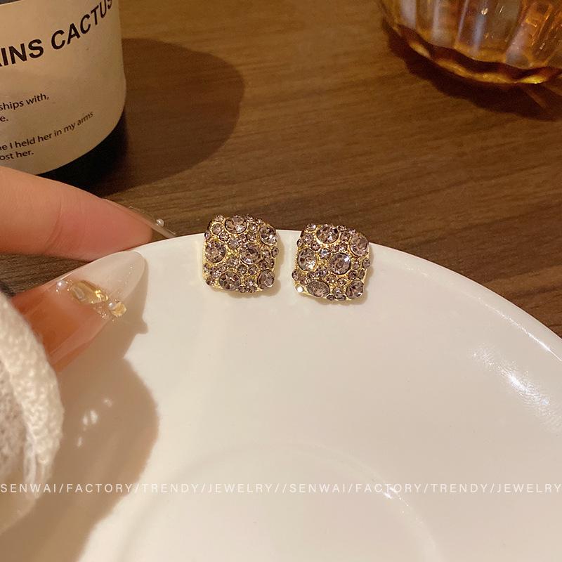 Delicate square black rhinestone stud earrings women's light luxury full diamond earrings Korean version retro earrings