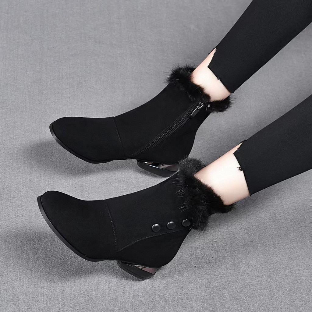 Round Head Women's Boots Flat Boots New Personalized Button Fluffy Boots Black Sheepskin Fashion Boots