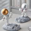 Kontorsbordsdekoration Nordisk stil Astronauter Mobiltelefonställ Hållare Ornament Harts Rymdman Fäste Leksaker Gåva