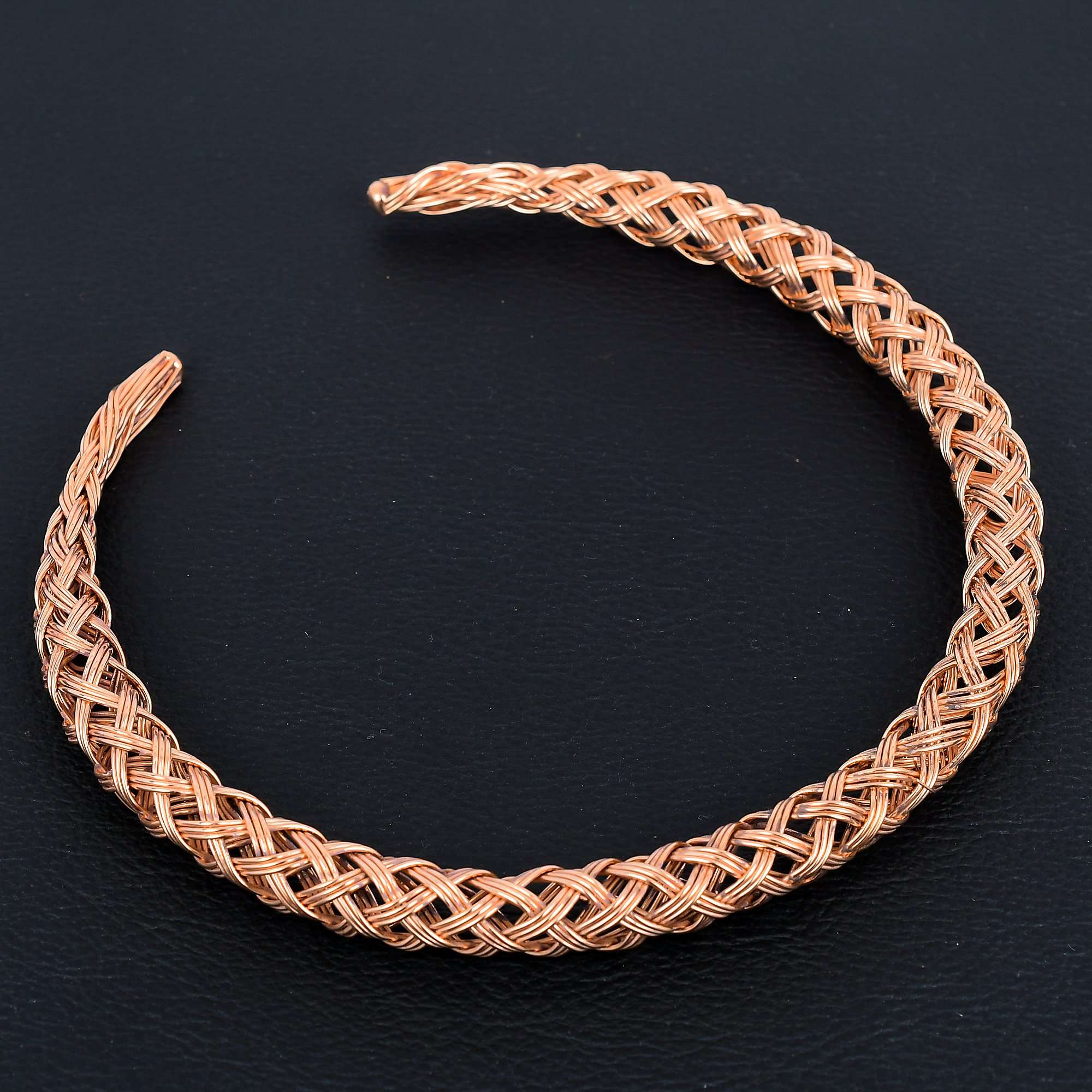 

Длинное ожерелье из кованой чистой меди с маленькими и большими круглыми овальными звеньями, минималистские украшения, медные украшения ручной работы для нее/него