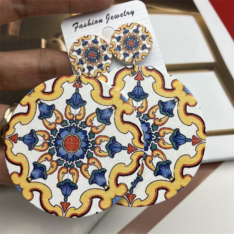 Vintage Painted Big Wooden Earrings Ethnic Exaggerated Pattern Geometric Statement Drop Earrings Vacation Party Jewelry