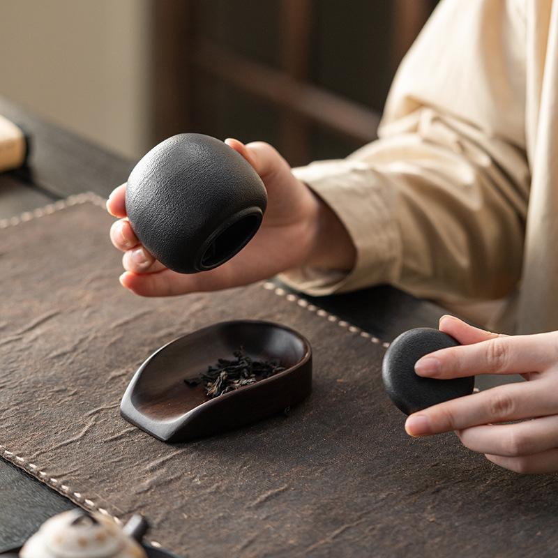 Ceramics Tea Caddies Oolong Sugar Container Travel Tea Bag Sealed Jar Coffee Powder Canister Black White Household Storage Tank