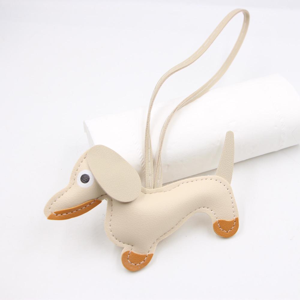 Charm de Couro Dachshund Desenho Animado em Estoque, Chaveiro de Cachorro e Acessório para Capa de Celular