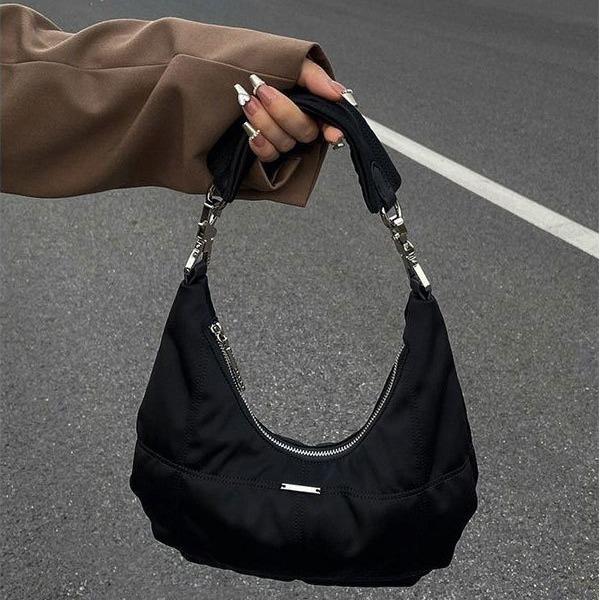 New Black Retro Hot Series Sunny Day Dark Cloud Bag Niche Design Casual Fashion Crescent Bag Shoulder Armpit Bag