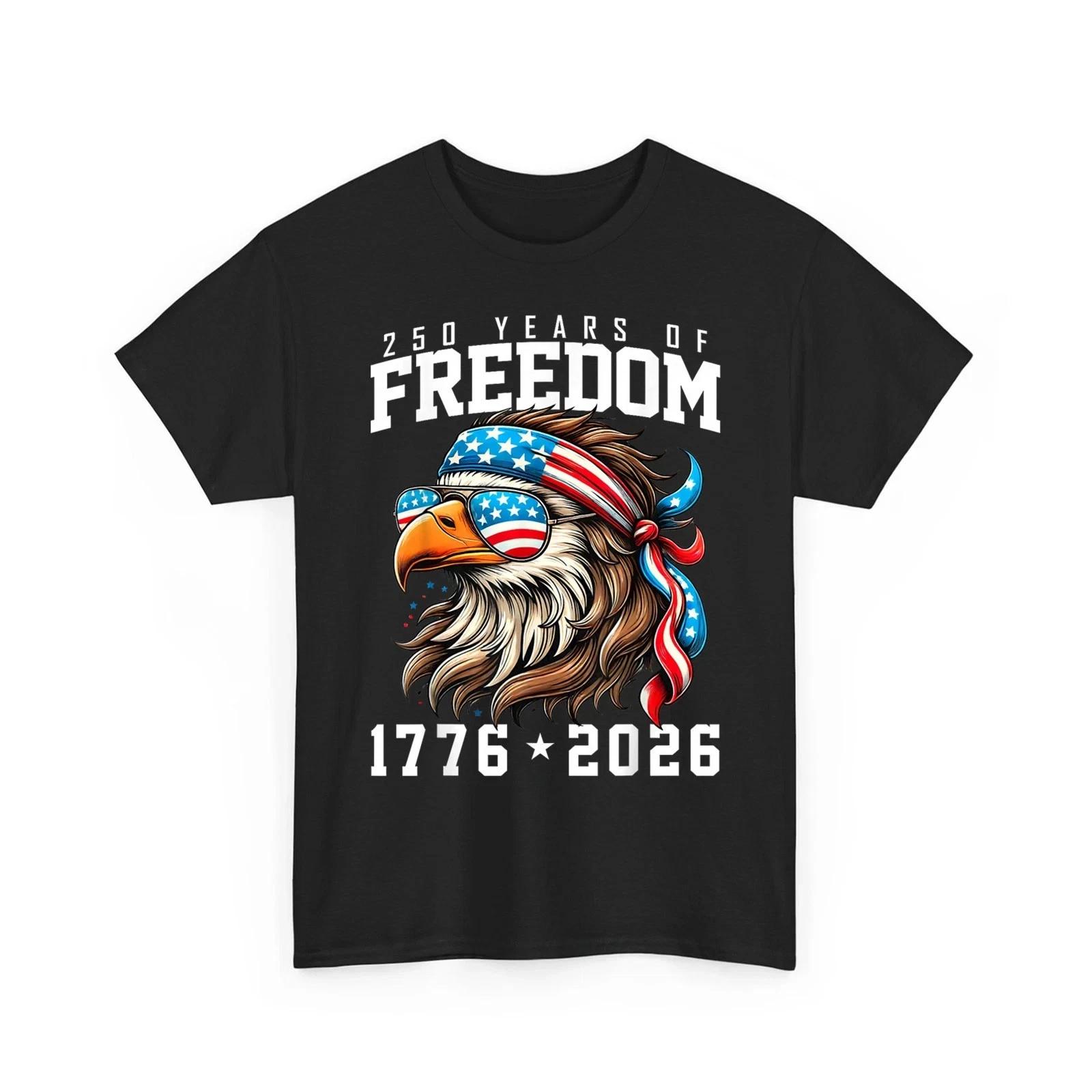 250 Years Old Birthday Bald Eagle 250th Anniversary USA Patriotic Retro T-Shirt M