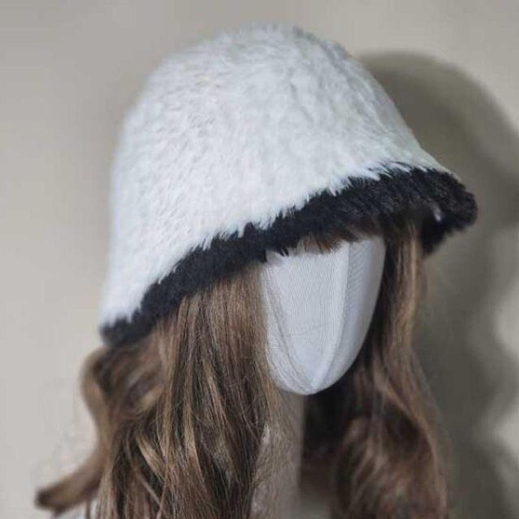 

Двухцветная панама из мягкого меха, белая
