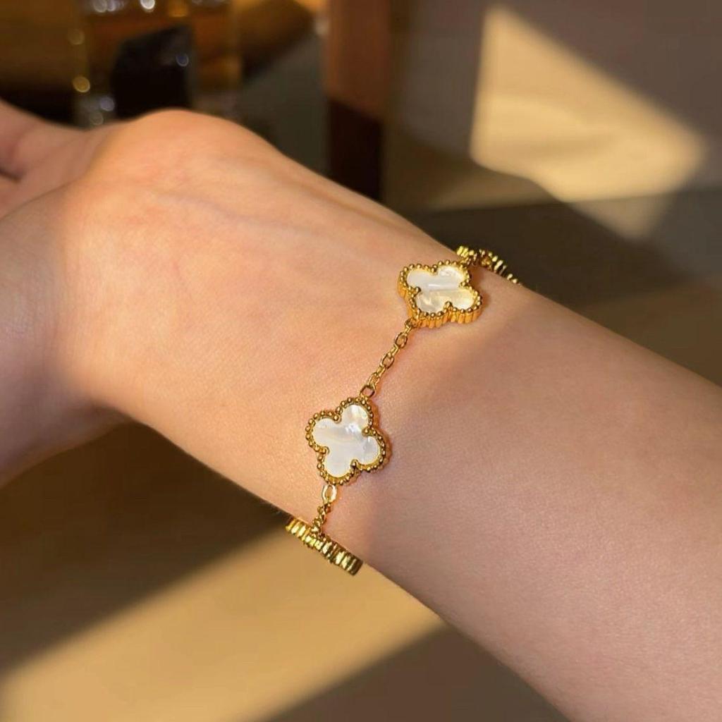 New Arrivalfashion Four-leaf Clover Bracelet Women's Luxury Bracelet
