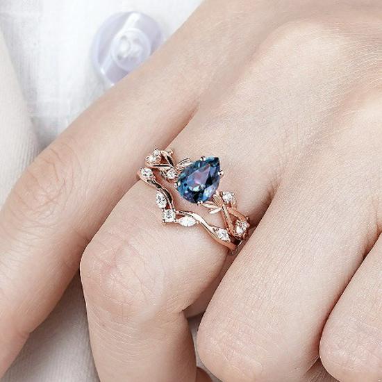 Three Heroes Zircon Inlaid Seven-Color Alloy Couple Ring for Women