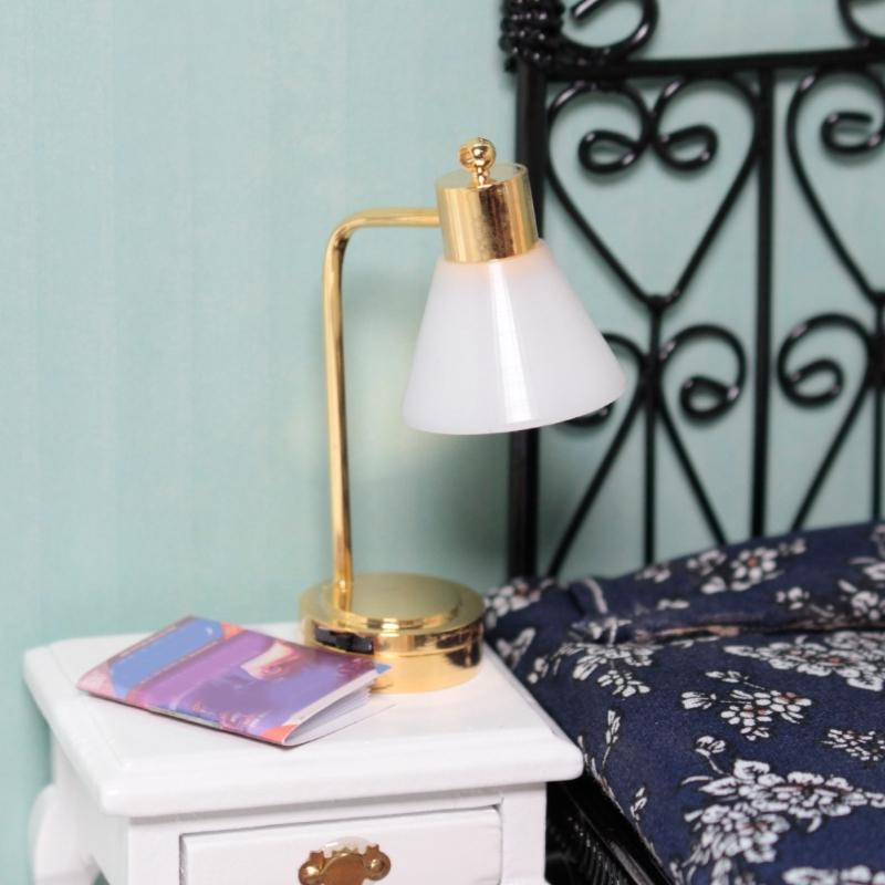 Vintage Weiße Tischlampe für Puppenhäuser im Maßstab 1:12 Miniatur LED-Licht Puppenhäuser Ausstellungszubehör und Dekoration