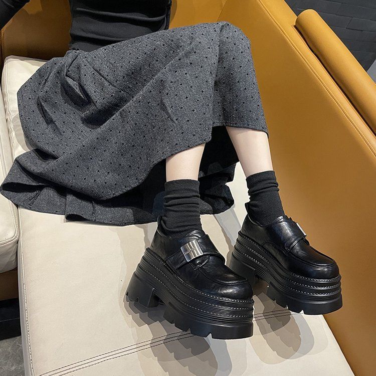 Thick-soled heightening British style small leather shoes women's 2025 new summer and autumn black giant comfortable shoes giant good-looking shoes s