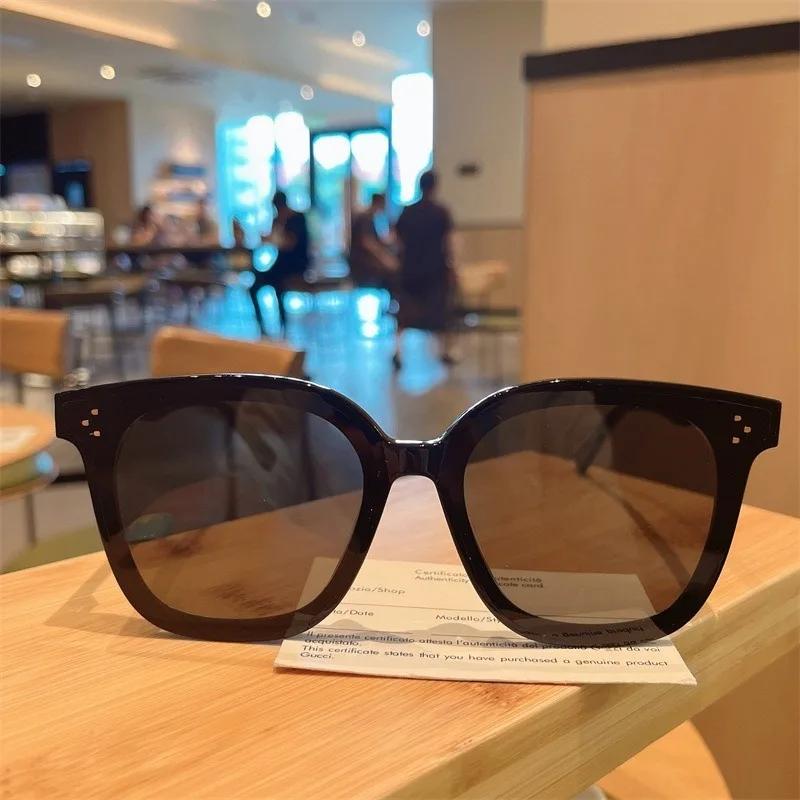 Fashion Korean Universal Fashion Sun shades for superior quality premium material Men For driving Frame Sun shades Eyewear