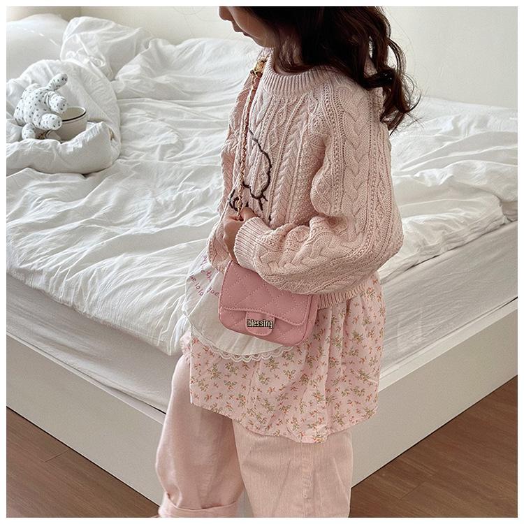 Mini Crossbody Chain Bag for Girls: Autumn/Winter Rhombus Style Lipstick Bag