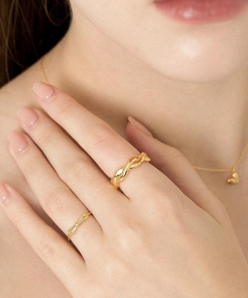 Lilykori 925 Silver Twist Gorgeous Ring