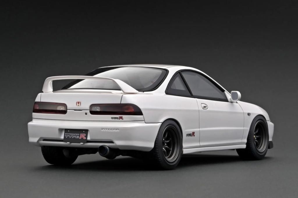 ignition model Honda INTEGRA TYPE R Pearl White finished product 1/18 (DC2)
