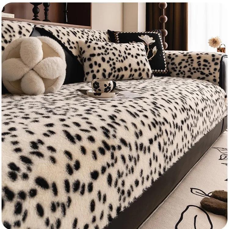 

NEW Advanced Leopard Print Sofa Cushion with Thickened Anti Slip Straight Row Seat Cushion Released in Autumn and Winter Sand 70x70cm