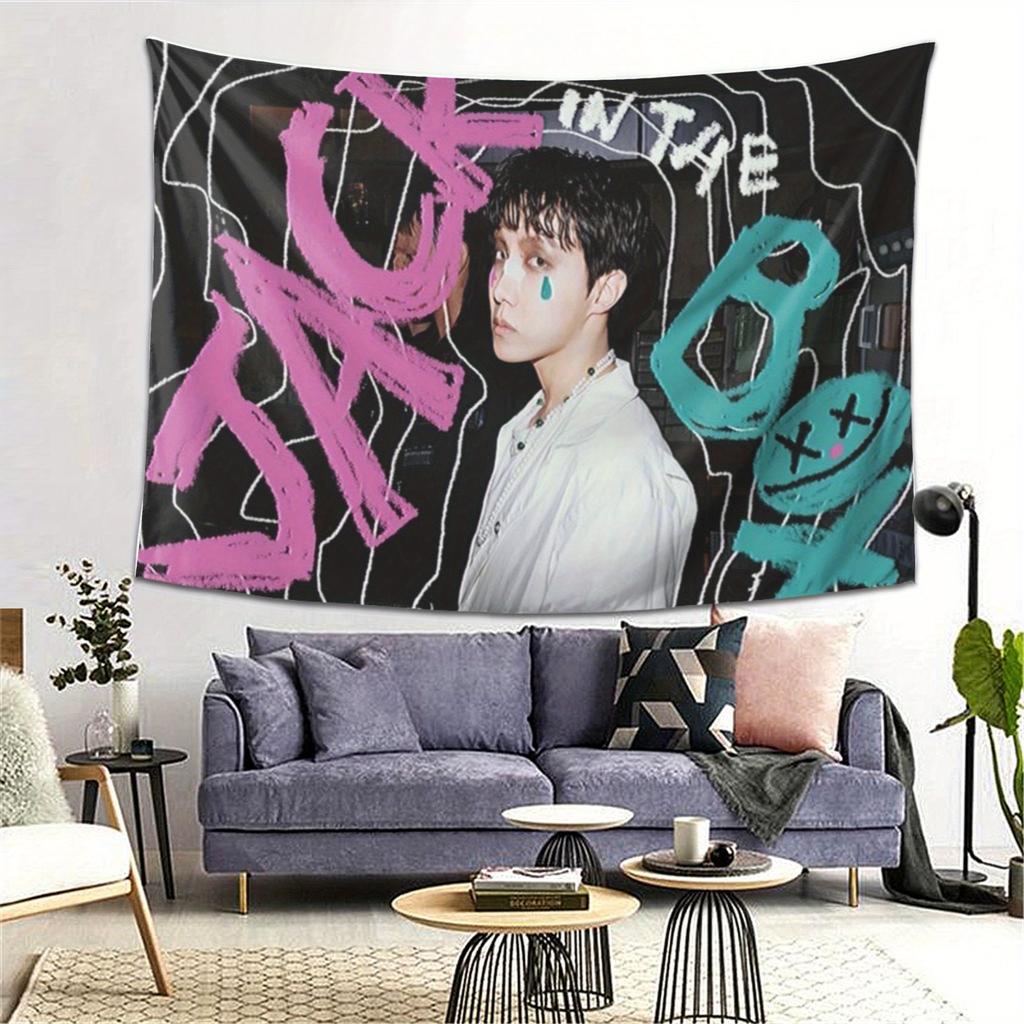 Vibrant Pop Culture Tapestry  Celebrate Iconic Musician with Bold Graffiti Art  Perfect for Bedroom Living Room Decor