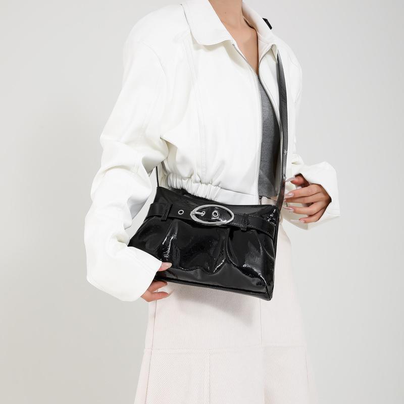 Large capacity bag New women's bag Commuter tote bag Shoulder bag Popular versatile personalized messenger bag