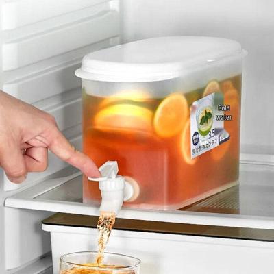 Moderner minimalistischer Getränkekrug mit Zapfhahn für heiße und kalte Getränke, infusionsgeeignet, kühlschrankkompatibel