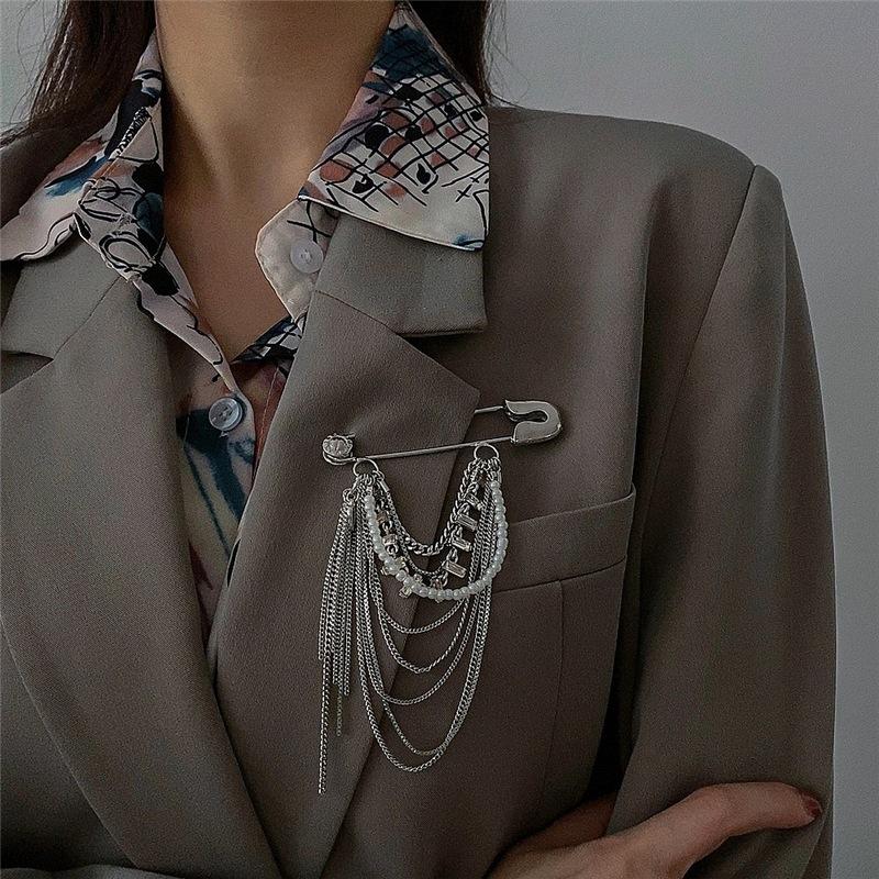 Ins Style Retro Pearl Fringed Pin Decoration Personality Temperament Japan And Korea Fashion Autumn And Winter New Coat Brooch Tide