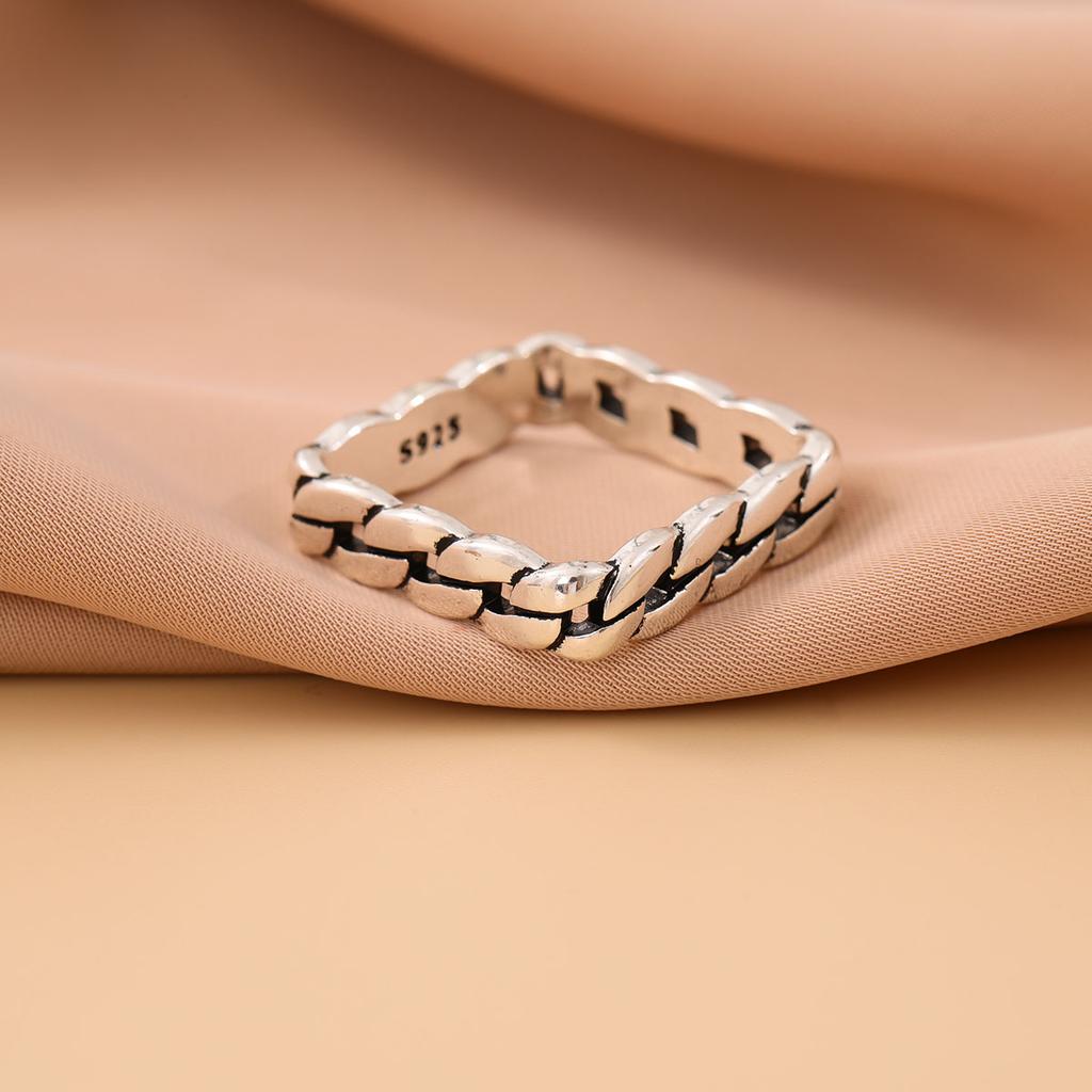New Retro Popular Personality Chain Shaped 925 Sterling Silver Jewelry Not Allergic Geometric Twist Exquisite Women Rings R196