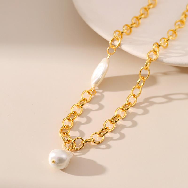Women French Elegant Irregular Pearl 18k Gold Plated Brass O Chain Clavicle Necklace