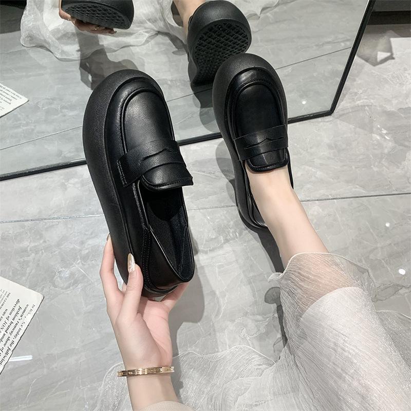 Spring nurse shoes women's soft soles are not tired, non-slip and breathable 2025 new flat soles and one pedal small white single shoes women